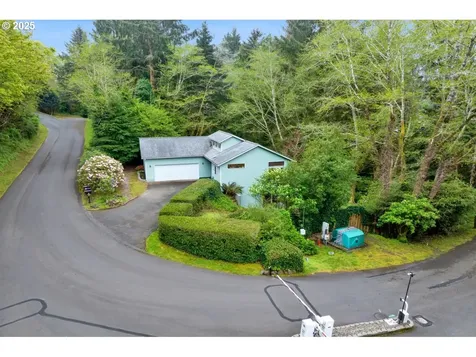 3347 31st Street Florence OR 97439