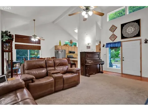 3347 31st Street Florence OR 97439