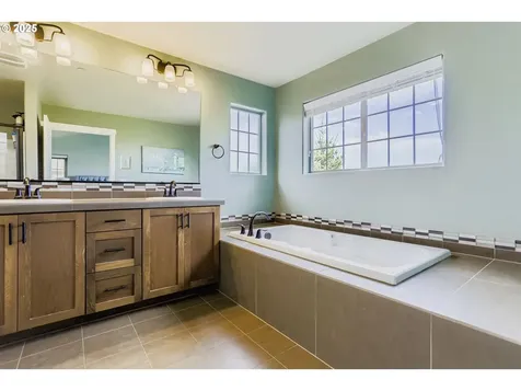 28515 SW Dundee Lane Wilsonville OR 97070