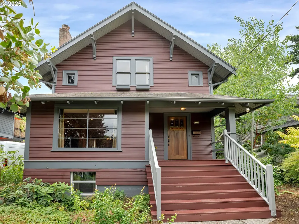 6222 NE Clackamas Street Portland OR 97213