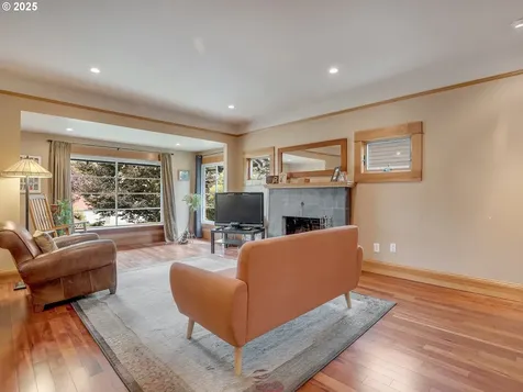 6222 NE Clackamas Street Portland OR 97213