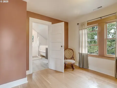 6222 NE Clackamas Street Portland OR 97213
