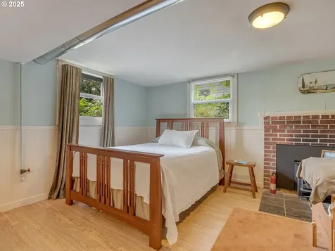 6222 NE Clackamas Street Portland OR 97213