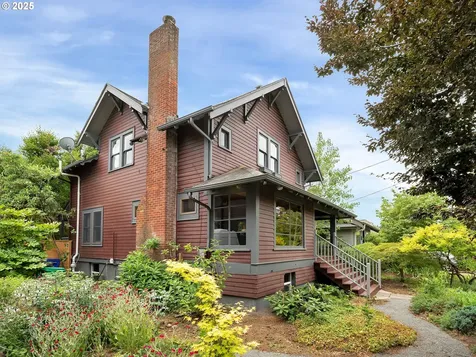6222 NE Clackamas Street Portland OR 97213