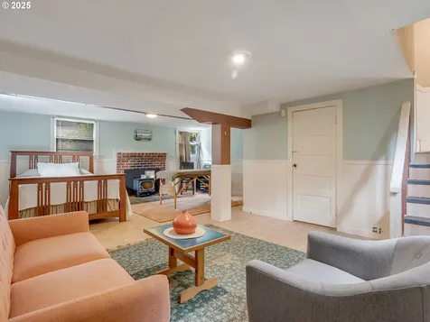 6222 NE Clackamas Street Portland OR 97213