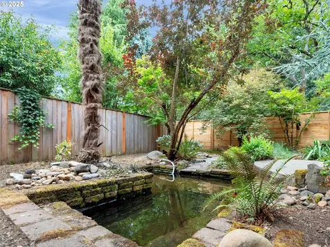 6222 NE Clackamas Street Portland OR 97213