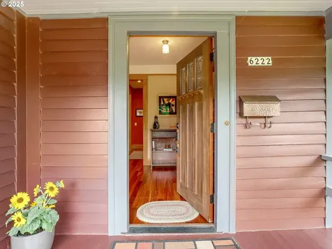 6222 NE Clackamas Street Portland OR 97213