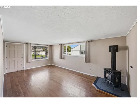 1621 Grant Street North Bend OR 97459