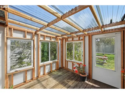1621 Grant Street North Bend OR 97459