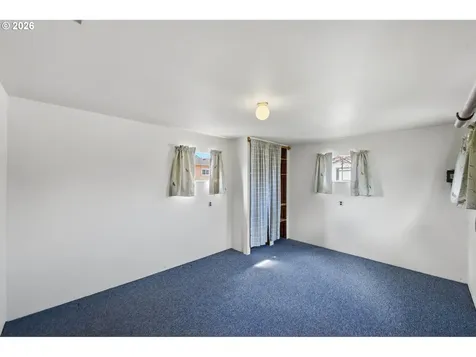 1621 Grant Street North Bend OR 97459