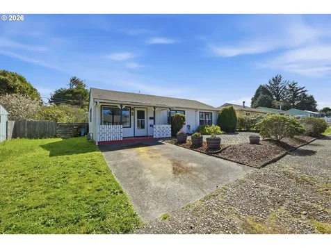 1621 Grant Street North Bend OR 97459