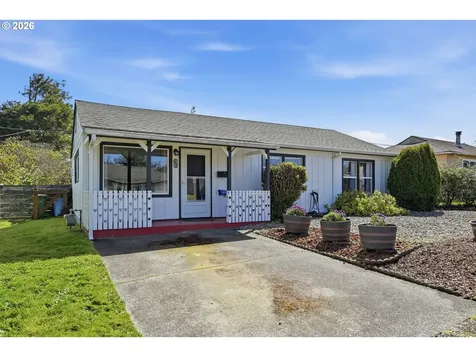 1621 Grant Street North Bend OR 97459
