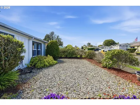 1621 Grant Street North Bend OR 97459