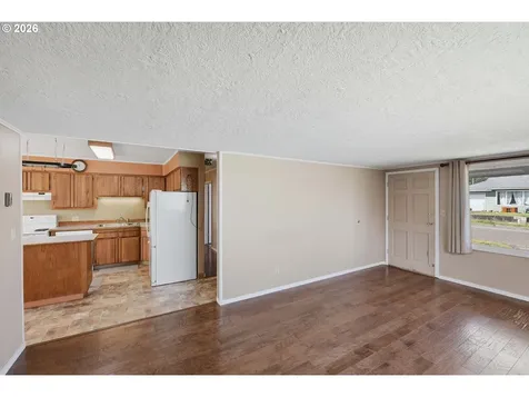 1621 Grant Street North Bend OR 97459