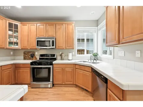 2711 N Crater Lane Newberg OR 97132