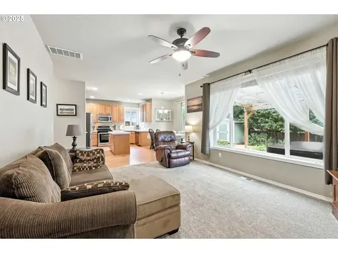2711 N Crater Lane Newberg OR 97132