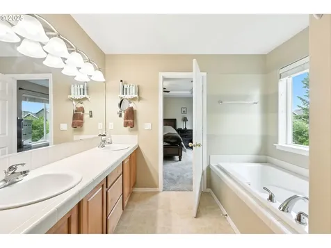 2711 N Crater Lane Newberg OR 97132
