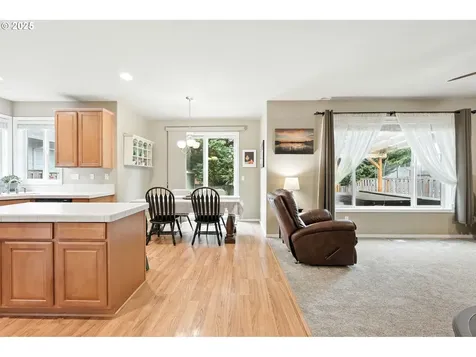 2711 N Crater Lane Newberg OR 97132