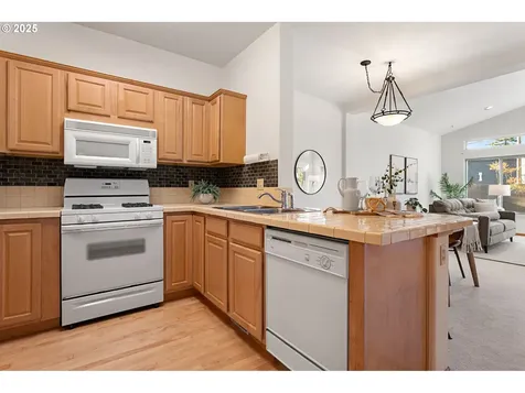 9577 SW Commons Court Beaverton OR 97005