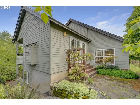 7235 SE Madison Street Portland OR 97215
