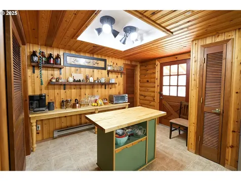 90974 Joe Ney Lane Coos Bay OR 97420