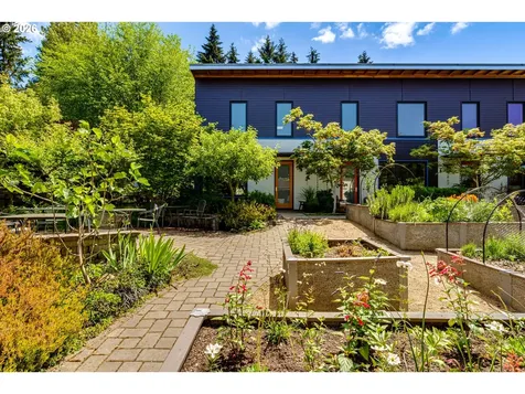 2863 Friendly Street Eugene OR 97405