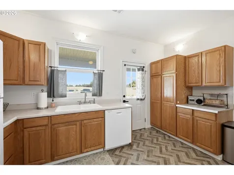 29259 Clear Lake Road Eugene OR 97402