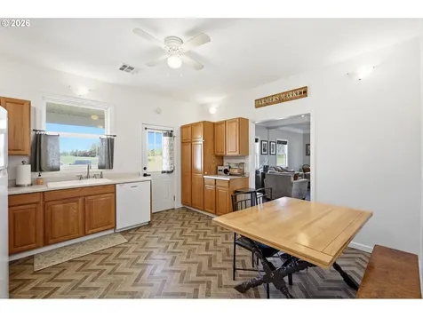 29259 Clear Lake Road Eugene OR 97402