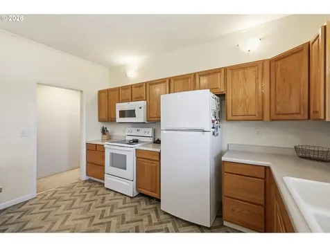 29259 Clear Lake Road Eugene OR 97402