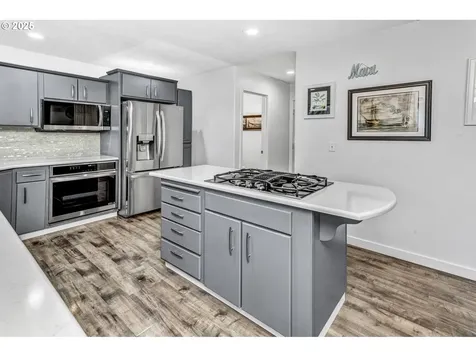 1267 SW Laura Court Troutdale OR 97060