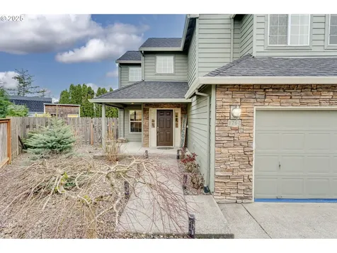 1267 SW Laura Court Troutdale OR 97060
