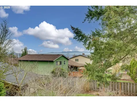1267 SW Laura Court Troutdale OR 97060