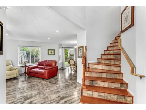 1267 SW Laura Court Troutdale OR 97060