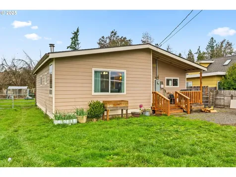 38823 Mathews Drive Dexter OR 97431