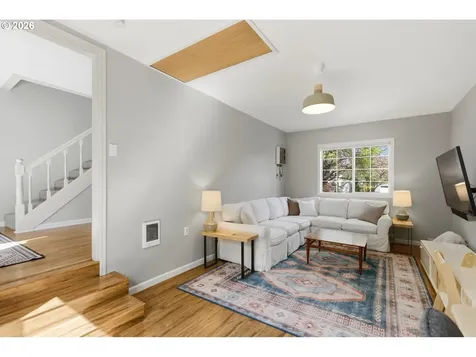4432 NE Oregon Street Portland OR 97213