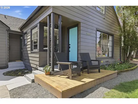 4432 NE Oregon Street Portland OR 97213