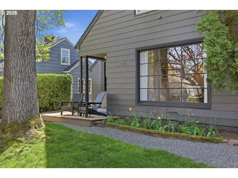 4432 NE Oregon Street Portland OR 97213