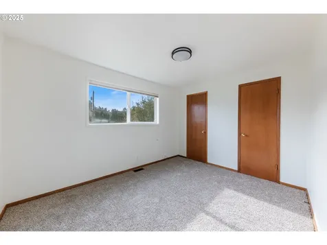 217 NE Chambers Court Newport OR 97365