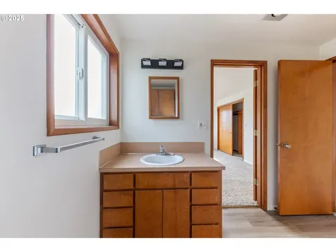 217 NE Chambers Court Newport OR 97365