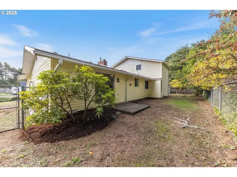 217 NE Chambers Court Newport OR 97365