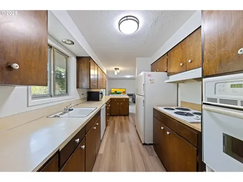 217 NE Chambers Court Newport OR 97365