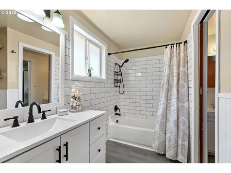 813 Sunview Street Eugene OR 97404