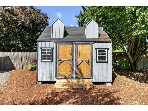 813 Sunview Street Eugene OR 97404