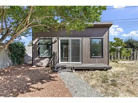 813 Sunview Street Eugene OR 97404