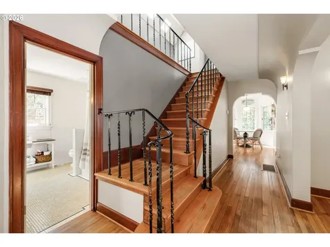 626 SW Comus Court Portland OR 97219