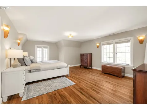 626 SW Comus Court Portland OR 97219
