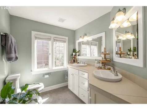 626 SW Comus Court Portland OR 97219