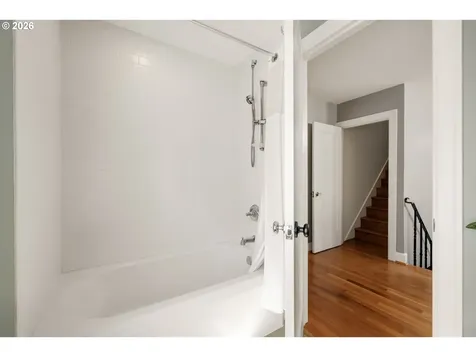 626 SW Comus Court Portland OR 97219
