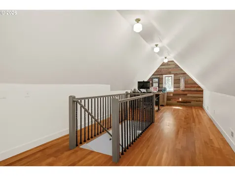 626 SW Comus Court Portland OR 97219