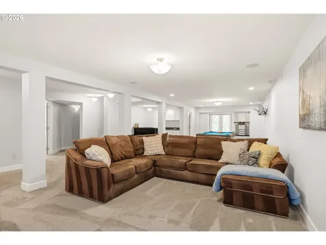 626 SW Comus Court Portland OR 97219